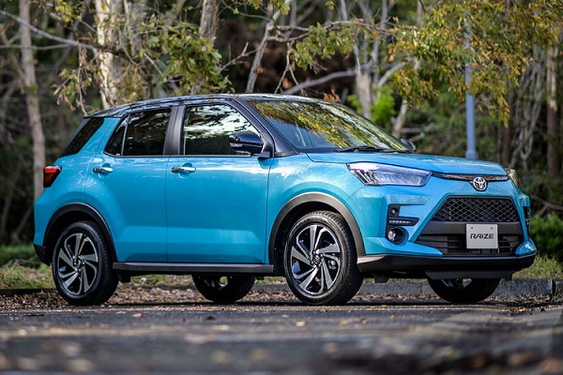 Xe Toyota Raize 2022 màu xanh