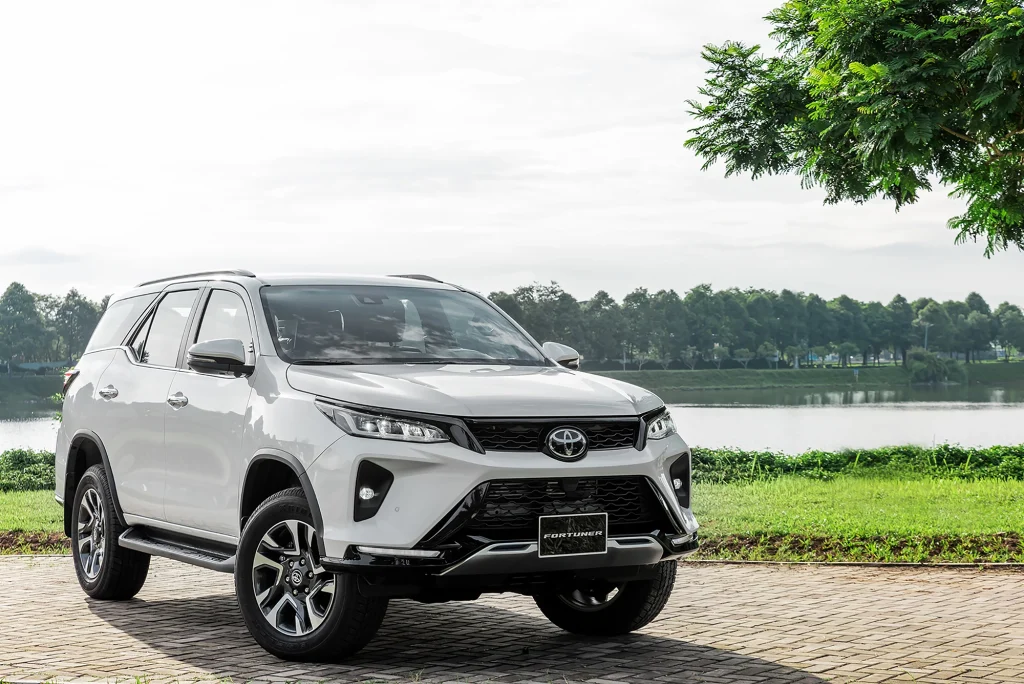 Fortuner 2024 Máy Dầu Có Xứng Đáng Là “Mãnh Thú” Đường Trường Cho Gia Đình Bạn?