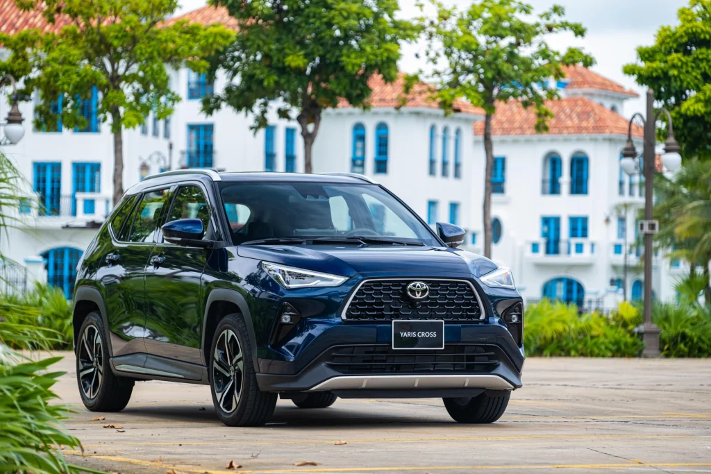 nội thất đầu xe Toyota Yaris Cross 2024