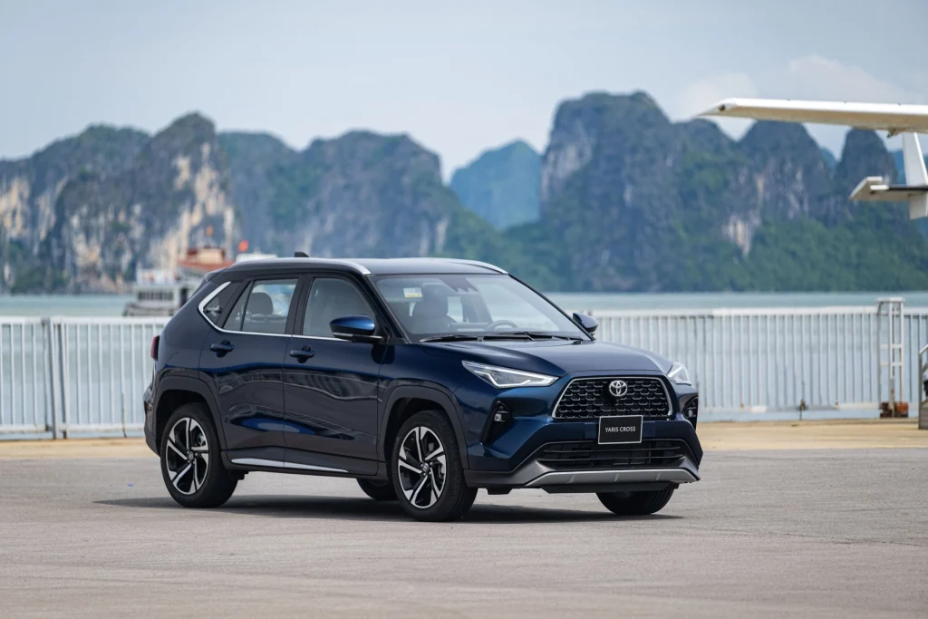 hông xe Toyota Yaris Cross 2024