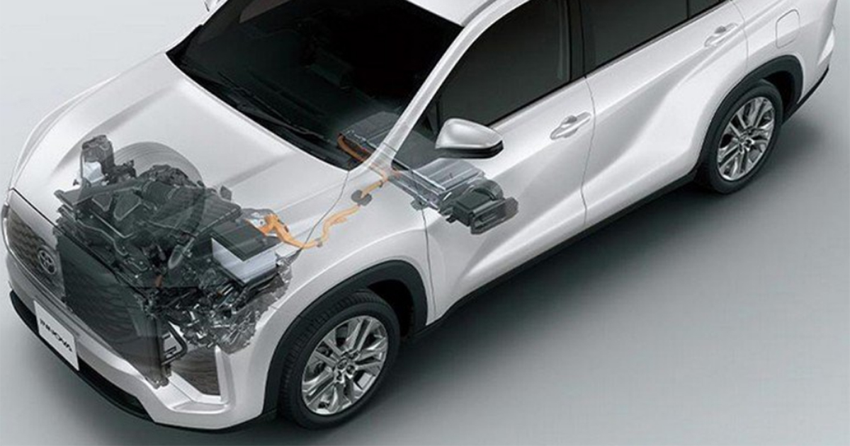 Động cơ trong xe Innova Cross 2023