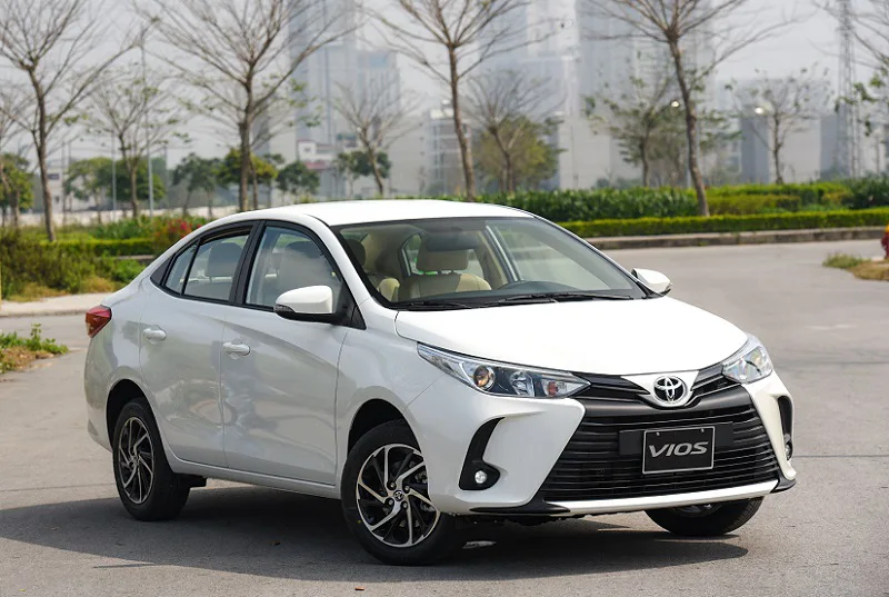 xe Vios 2023 ngoại thất màu trắng