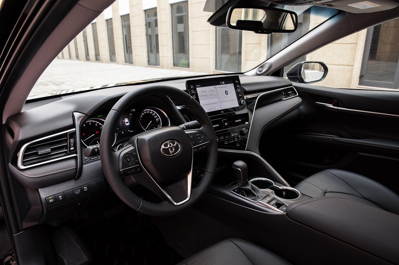 nội thất màu đen xe Toyota Camry 2022 
