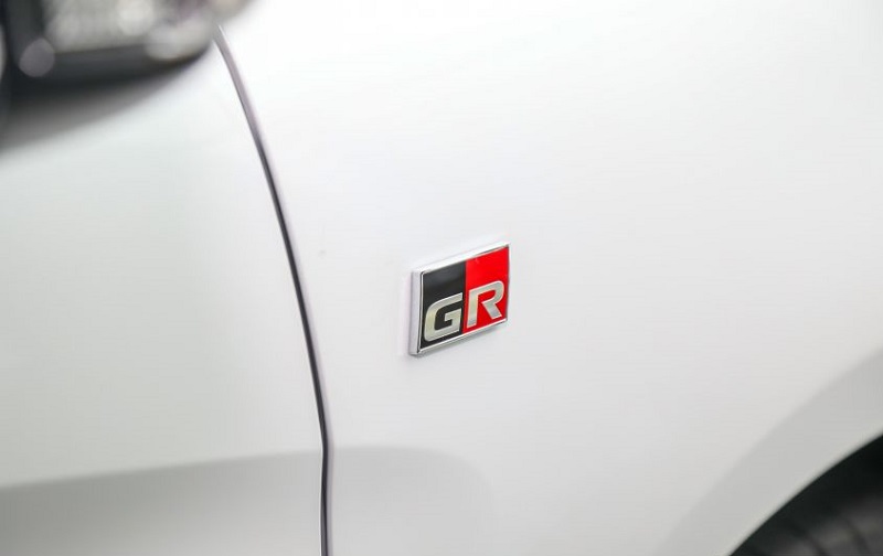 mẫu mã xe Toyota Vios GRS 2023 màu trắng
