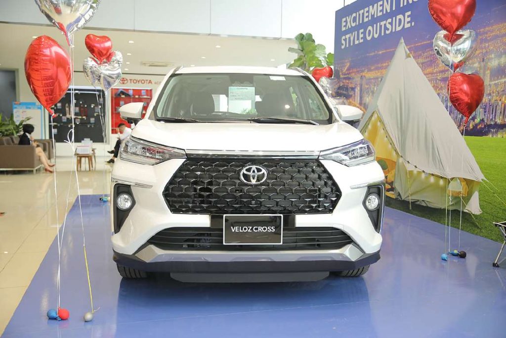 Chi Phí Lăn Bánh Xe Veloz Cross Tại Toyota Mỹ Đình Là Bao Nhiêu?