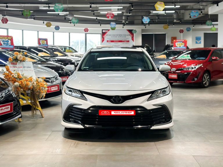 Toyota Camry 2.0Q 2022