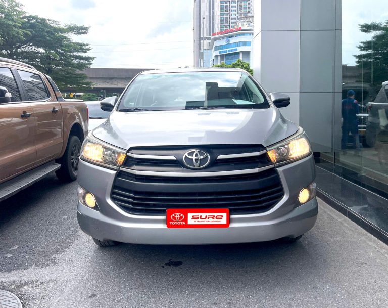 TOYOTA INNOVA E 2019