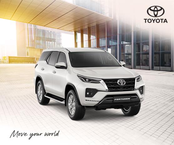 xe Toyota Fortuner 2024