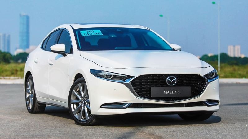 xe Mazda 3 trắng