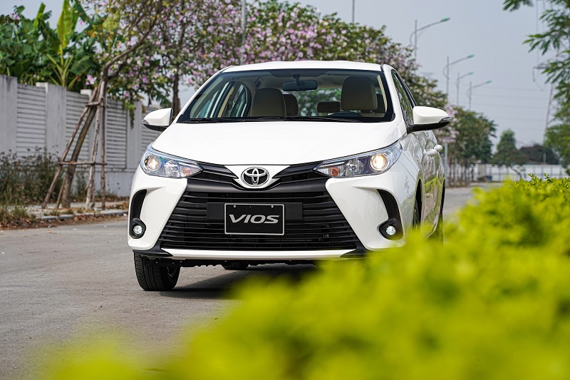 xe Toyota Vios 2023 màu trắng