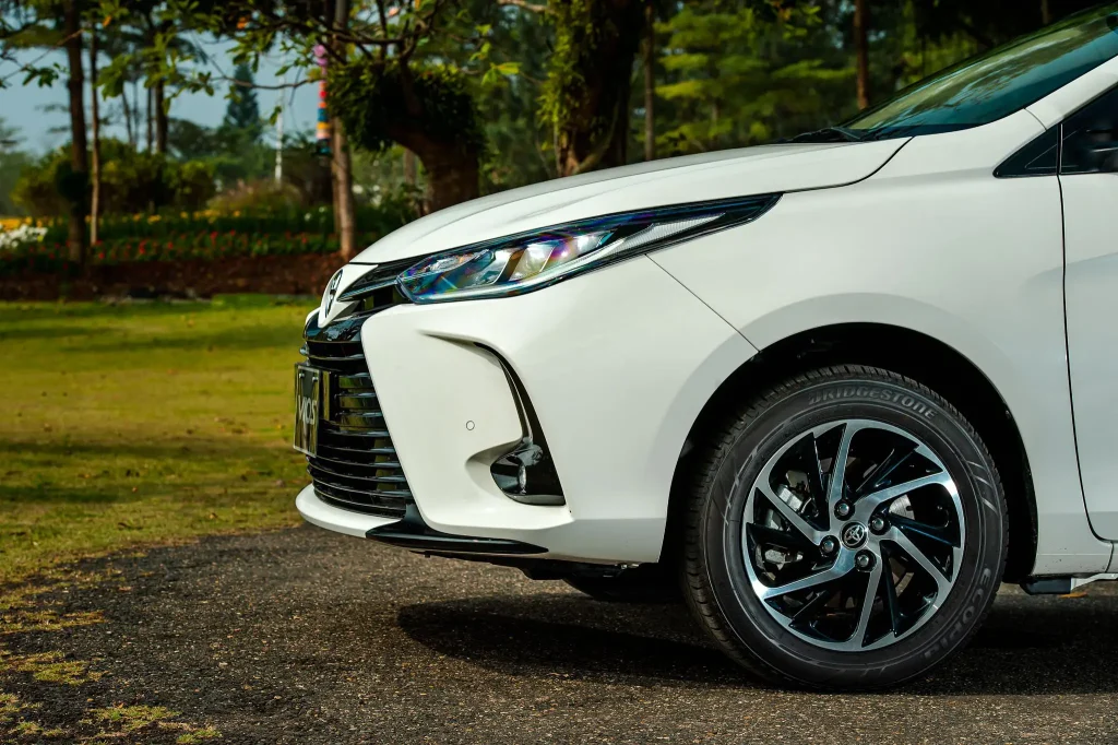 bánh trước Toyota Vios 2023