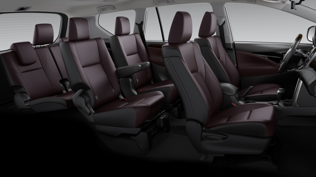 nội thất trong xe Toyota Innova 2022 7 ghế ngồi