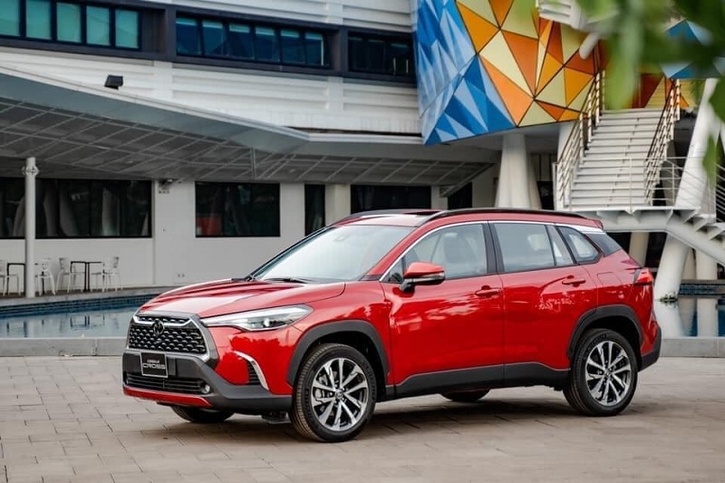 xe Toyota Cross 1.8G màu đỏ
