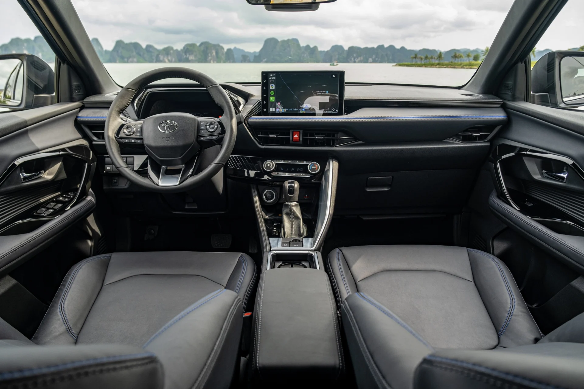 Ghế lái và nội thất Yaris Cross