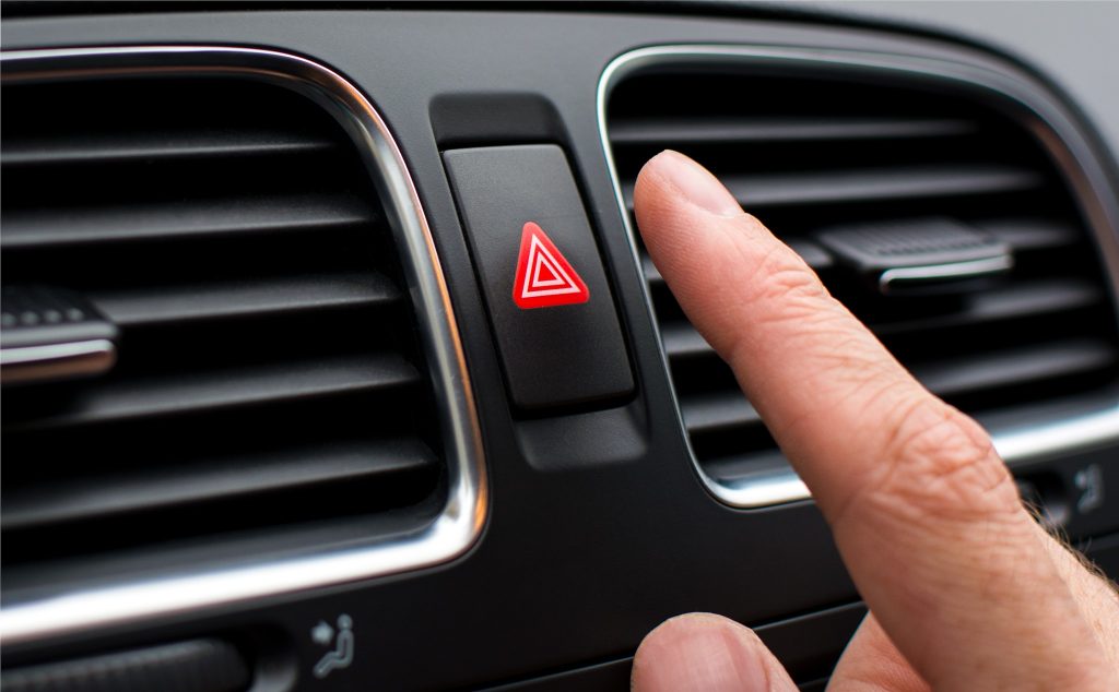 chức năng đèn cảnh báo trên xe Toyota