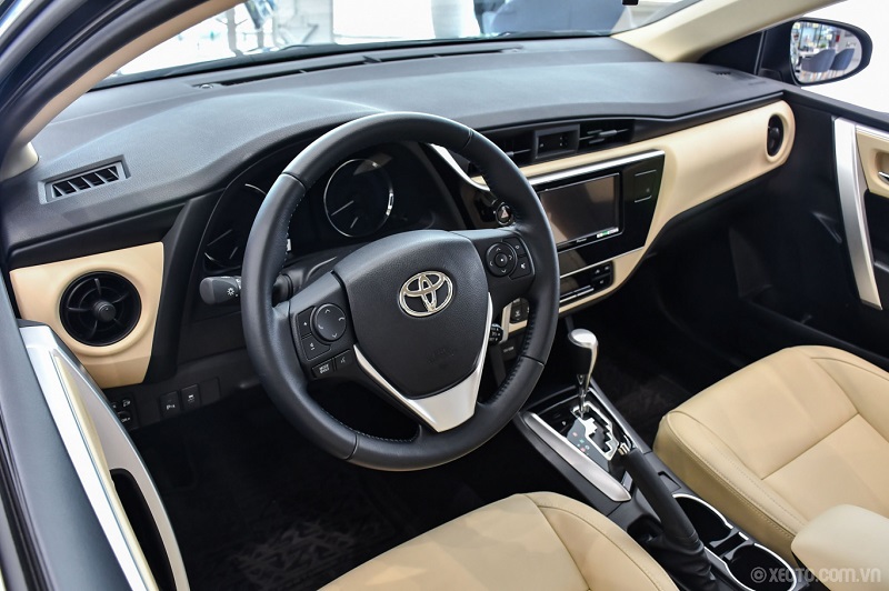 nội thất màu kem xe Corolla Altis 2023