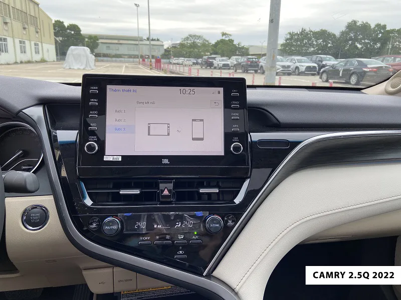 màn hình giải trí Toyota Camry 2.5Q 2022
