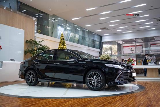 Toyota Camry 2023 Là Biểu Tượng Doanh Nhân Có Còn Giữ Vững Ngôi Vương Phân Khúc D?
