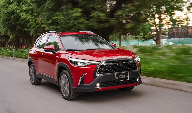 xe Toyota Cross 2022 1.8V màu đỏ