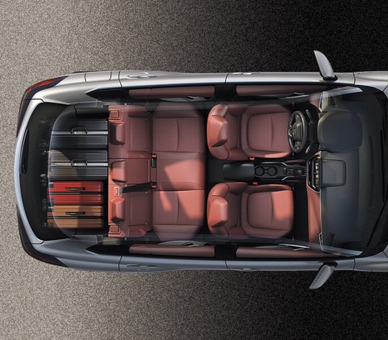 nội thất màu đỏ và cốp xe Toyota Cross 2023 1.8G 