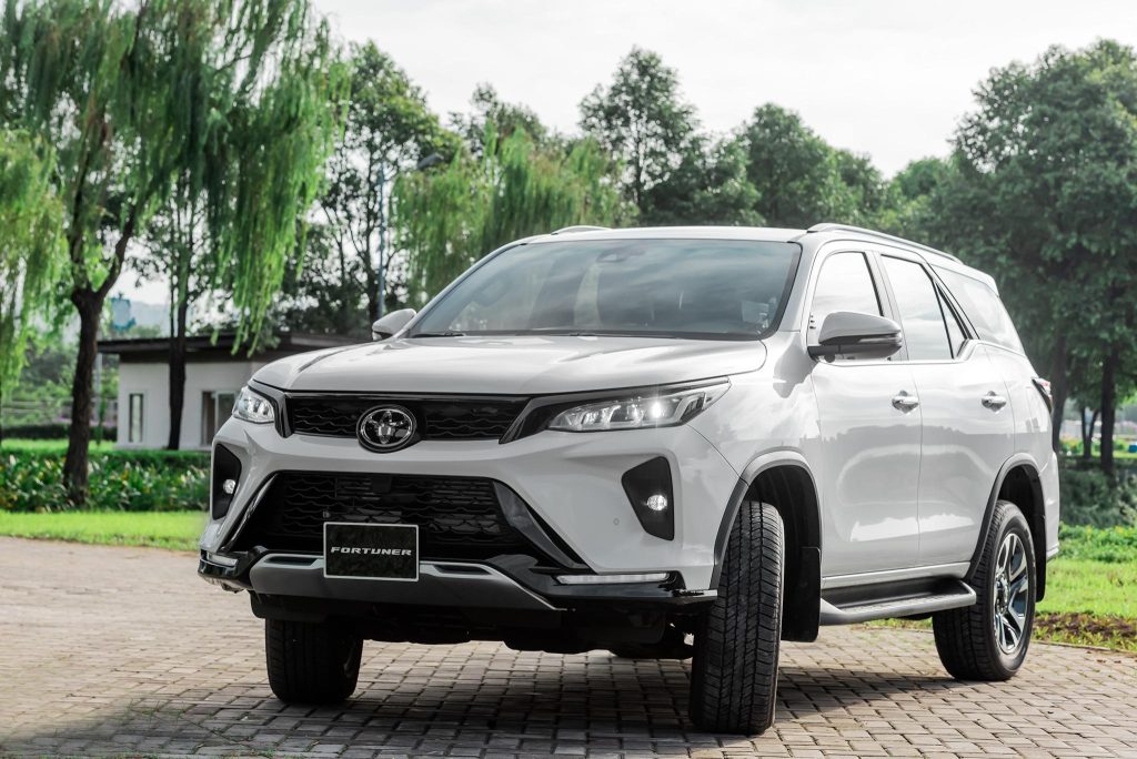 Đầu xe Toyota Fortuner 2024