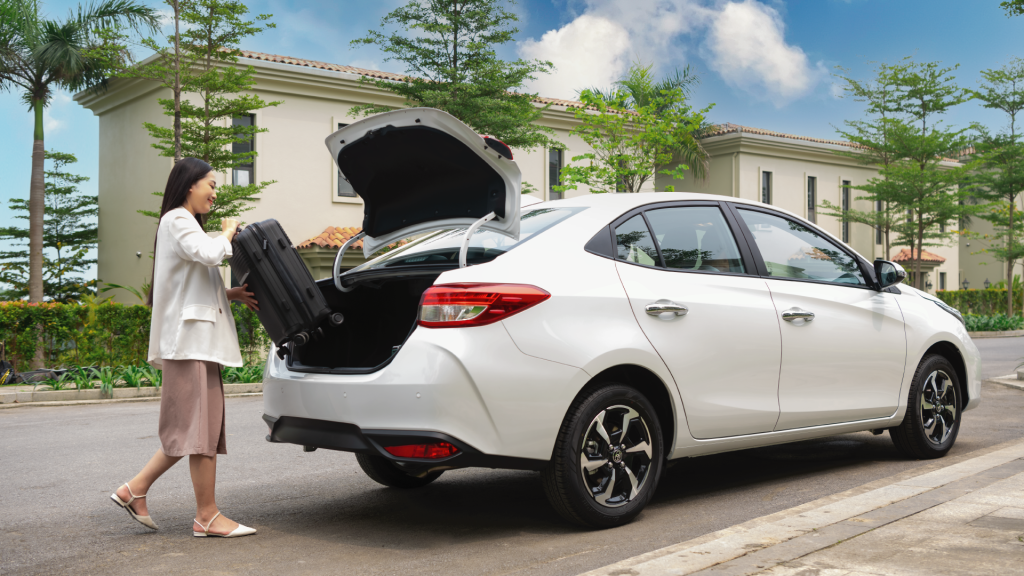cốp xe Toyota Vios