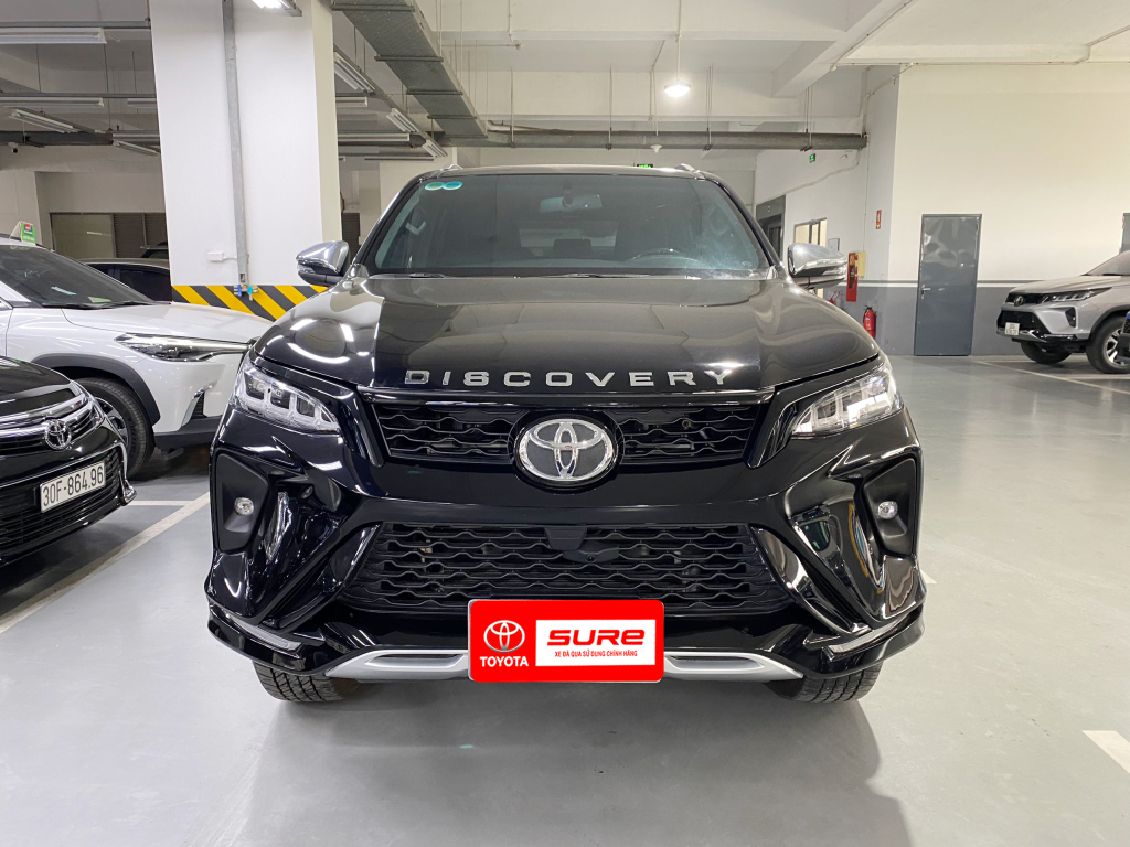 Fortuner Legender 2.4AT 2022 màu đen