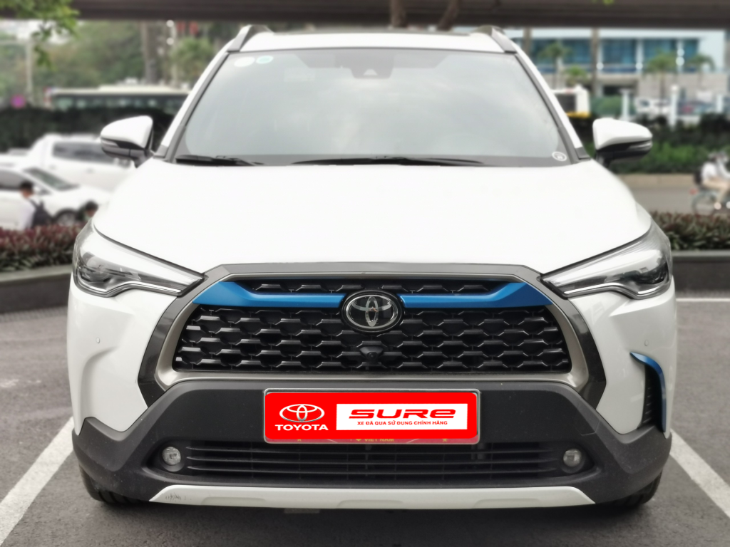 Toyota Corolla Cross 1.8V 2021 trắng trai 