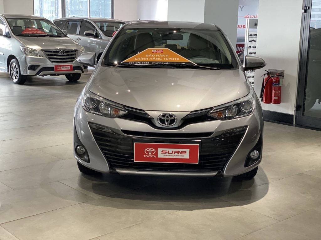 xe Vios cũ màu bạc tại Toyota Sure Mỹ Đình